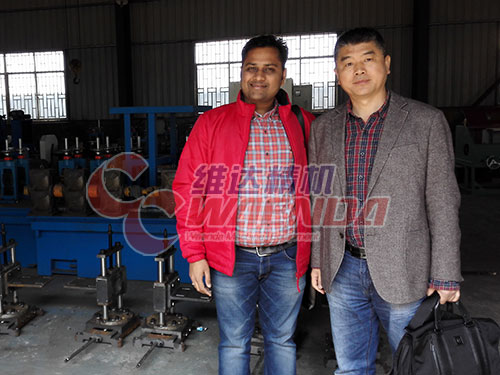 國外客戶考察合影3